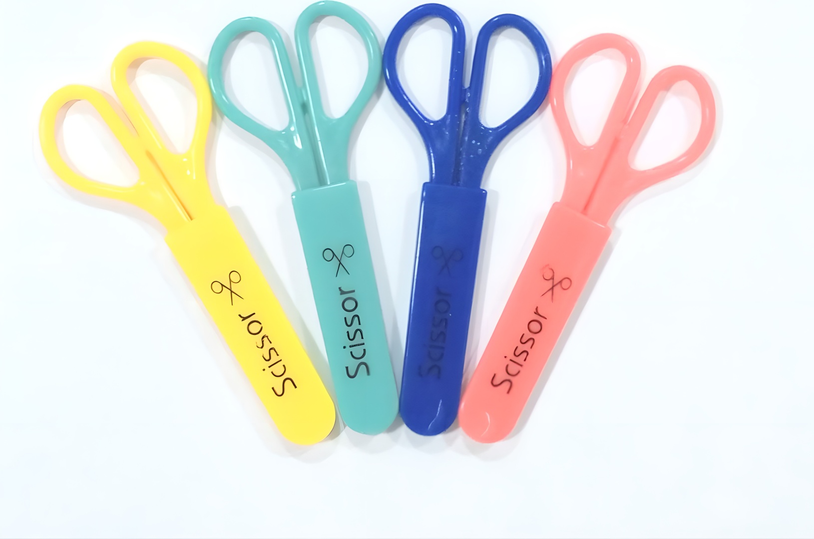 Ножницы детские в чехле SCISSOR YR-1101